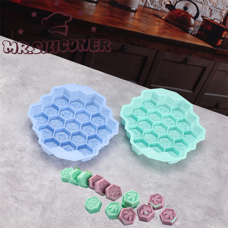 Soap Making Tools - Silicone 19 Mobile Bee Honeycomb Cake