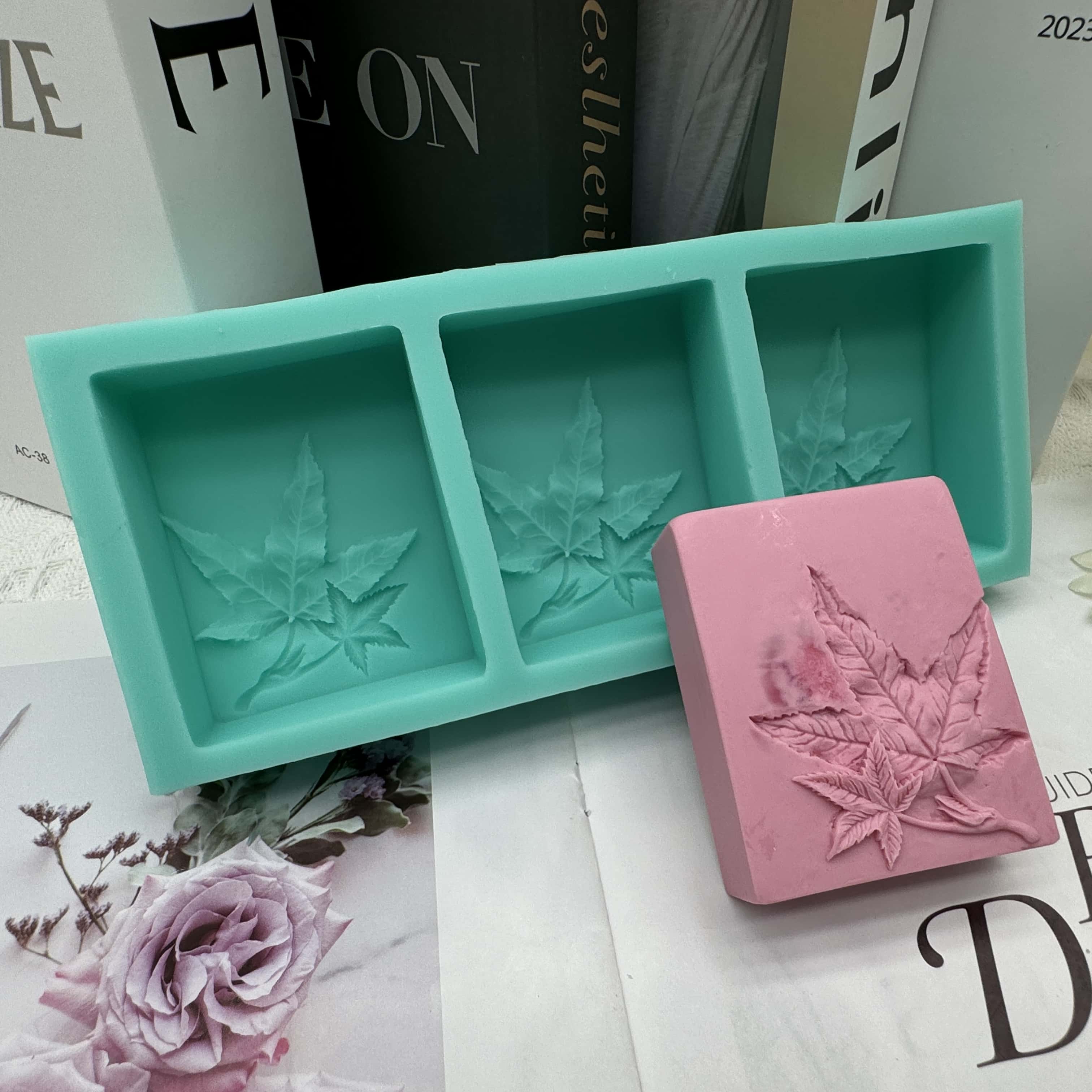 3 Cavities Flower Soap Molds,  - Soap Making Book 评论和价格